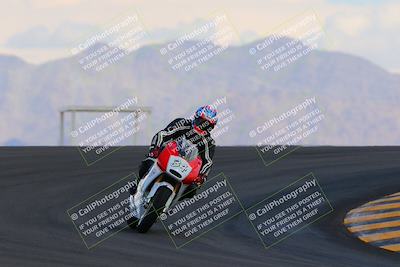 media/Oct-03-2022-Moto Forza (Mon) [[5f077a3730]]/Intermediate Group/Session 5 (Turn 12)/